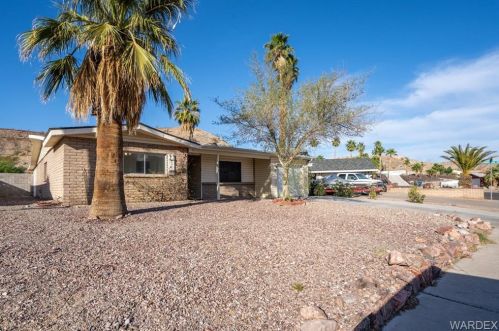 2696 Country Club Dr, Bullhead City, AZ 86442-7711