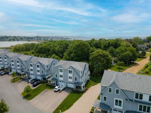 100 Algonquin Rd, South Kingstown, RI 02882