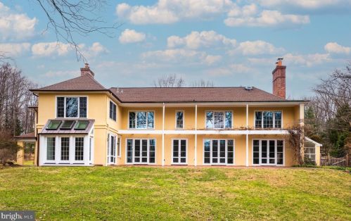 2035 Twinbrook Rd, Berwyn, PA 19312-1941