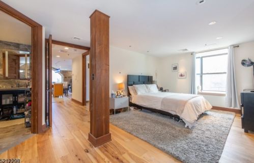 240 Main St, West Paterson NJ  07424-1351 exterior