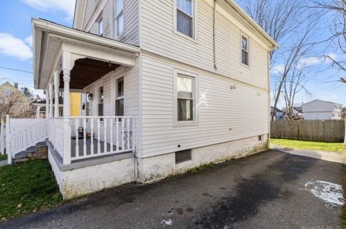 3 Griswold Ct, United States Coast Guard Ac CT  06320-5209 exterior