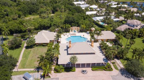 6520 Martinique Way, Vero Beach FL  32967-7575 exterior