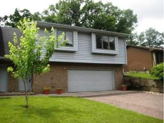 392 Cardigan Rd, Saint Paul, MN 55126-3902