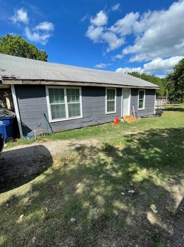 428 University Ave, Waxahachie, TX 75165-1710