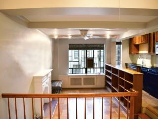 35 90th St, New York NY  10024-1507 exterior