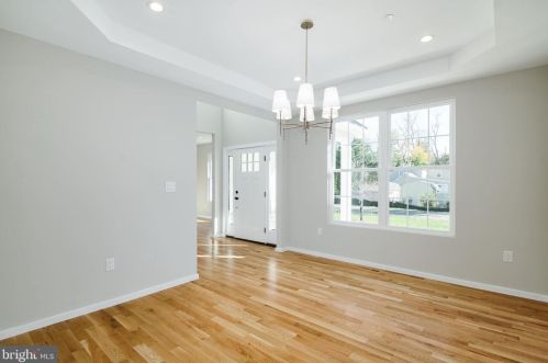 1068 Bristol Rd, Southampton, PA 18966-3924