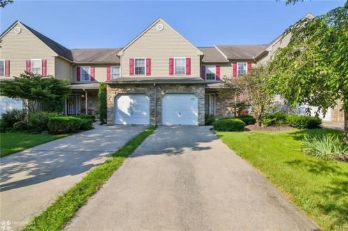 1568 Pinewind Dr, Alburtis, PA 18011-2704