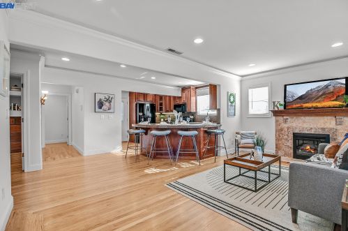 2773 7th St, Livermore, CA 94550-4703