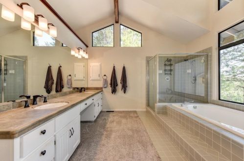 18065 Alexandra Way, Grass Valley CA  95949-7356 exterior