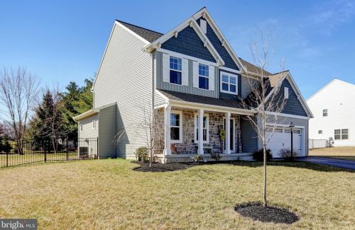 15 Waverly Ln, Carlisle PA  17015-7119 exterior