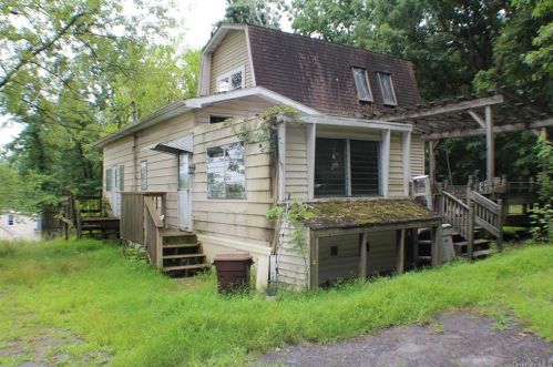 153 Riley Rd, Newburgh NY  12553-7285 exterior