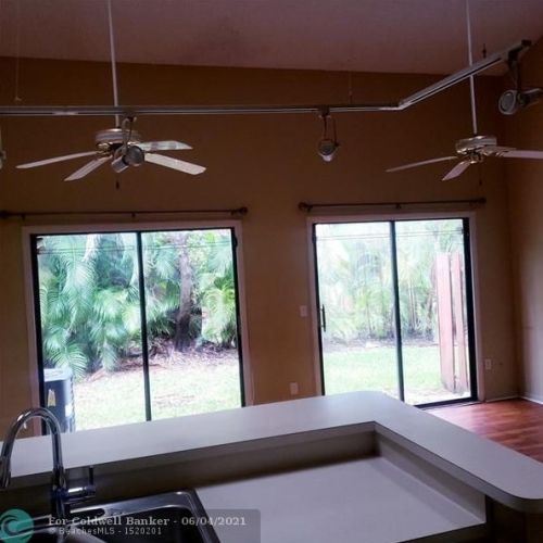 446 14th St, Dania Beach FL  33004-4634 exterior