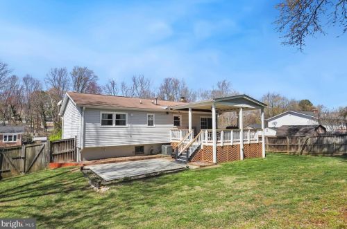 13705 Kerrydale Rd, Woodbridge VA  22193-4710 exterior