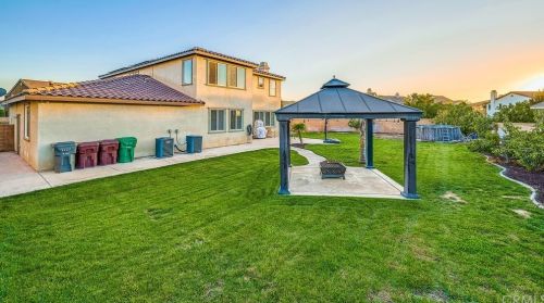 34652 Boros Blvd, Beaumont CA  92223-7466 exterior