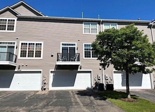 5006 Yuma Ln, Minneapolis, MN 55446-2014