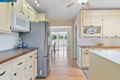 5500 Sandmound Blvd, Oakley CA  94561-5027 exterior