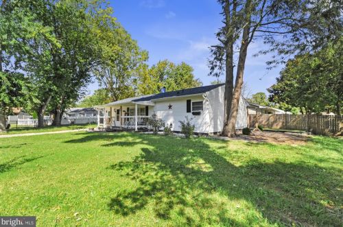 1 Dover Cir, Dover, DE 19901-5253