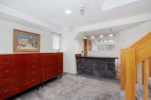 5 Kipford Way, Nashua NH 03063-1504 exterior