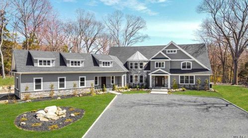 45 Winkle Point Dr, Northport, NY 11768-1154