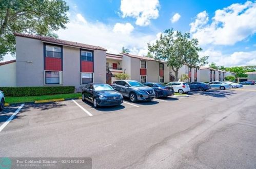 11407 10th St, Hollywood, FL 33026-3832