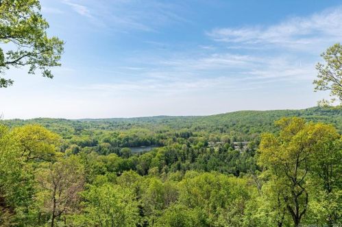 61 Seth Low Mountain Rd, Ridgefield, CT 06877-2021