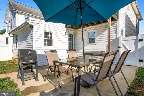 30 Main St, Camp Hill PA  17011-6326 exterior