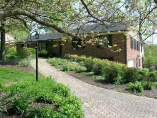 524 Grants Trl, Dayton, OH 45459-3120