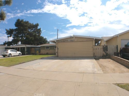 20016 Jersey Ave, Lakewood, CA 90715-1046