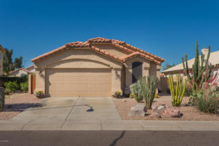 9846 Runion Dr, Peoria, AZ 85382-5111