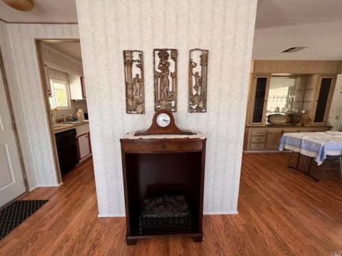 120 Salisbury Cir, Santa Rosa CA  95401-9103 exterior