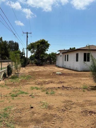21732 Terrace Ave, Perris CA  92570-8286 exterior