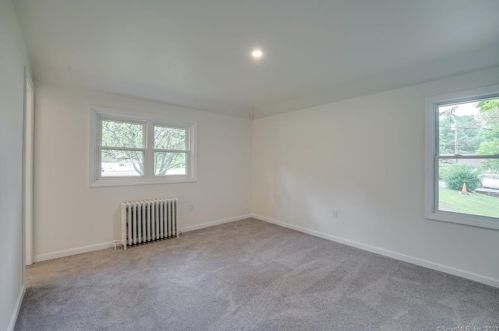 80 Circle Dr, Litchfield CT  06750-1710 exterior