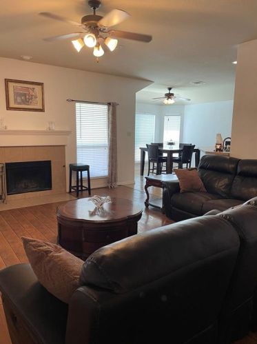 4600 Fox Meadows Ln, Midlothian TX  76063-6741 exterior