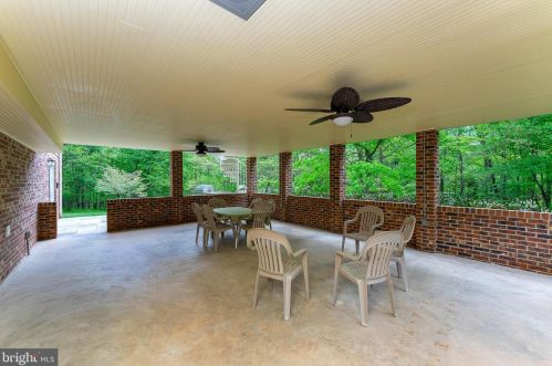 10085 Fox Hound Dr, Nokesville VA  20181-1431 exterior