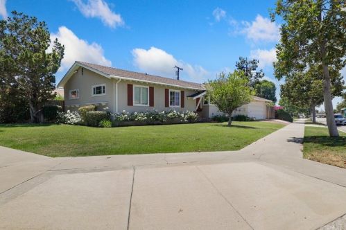 2344 Locust Ave, Orange, CA 92867-6173