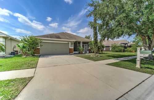 7616 Nottinghill Sky Dr, Ruskin, FL 33572-1525
