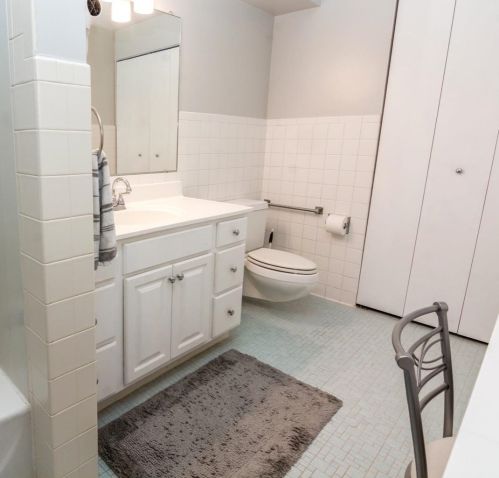 9812 Delaware Pl, Hammond IN  46322-3300 exterior