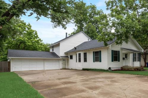 3821 Pine St, Greenville, TX 75401-5321