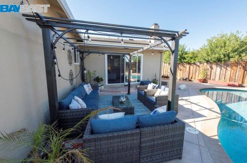 4796 Corwin Ct, Pleasanton CA  94588-3804 exterior