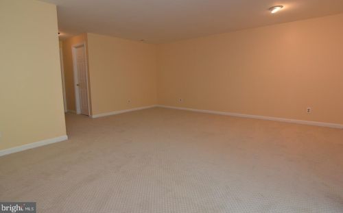 2620 Miranda Ct, Woodbridge VA  22191-5143 exterior
