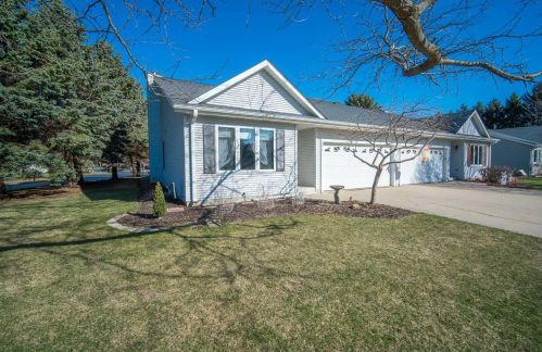 1616 Eden Dr, West Bend, WI 53095-5512