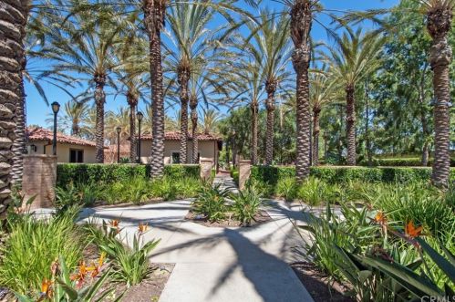 121 Blaze, Irvine CA  92618-1507 exterior