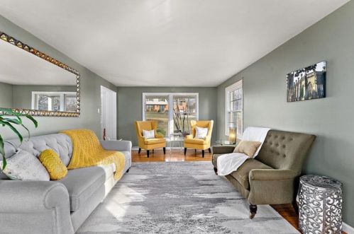 135 Kenney Dr, Sewickley, PA 15143-8712