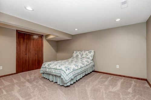 138 Cavalcade Ln, Pataskala OH  43062-9544 exterior