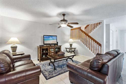 9920 12 St, Hollywood FL 33026-4359 exterior