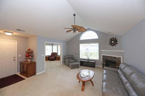 119 Colonial Woods Dr, Mount Vernon, OH 43050-6000
