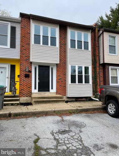 24 Duquesne Ct, New Castle, DE 19720-3703