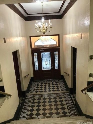 2925 Matthews Ave, Bronx, NY 10467-8615