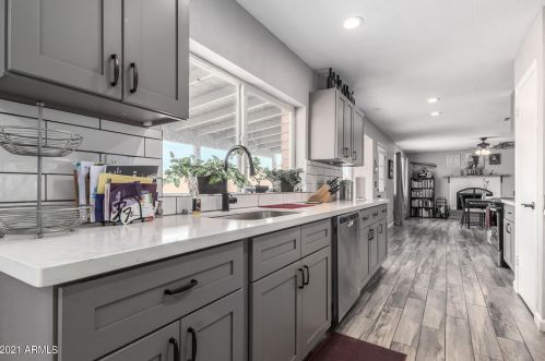 12415 45th Ave, Glendale, AZ 85304-2309
