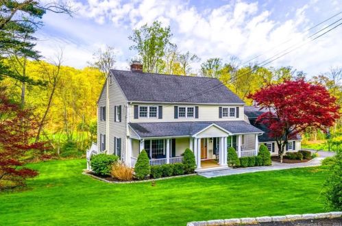 23 Bloomer Rd, Ridgefield, CT 06877-6005